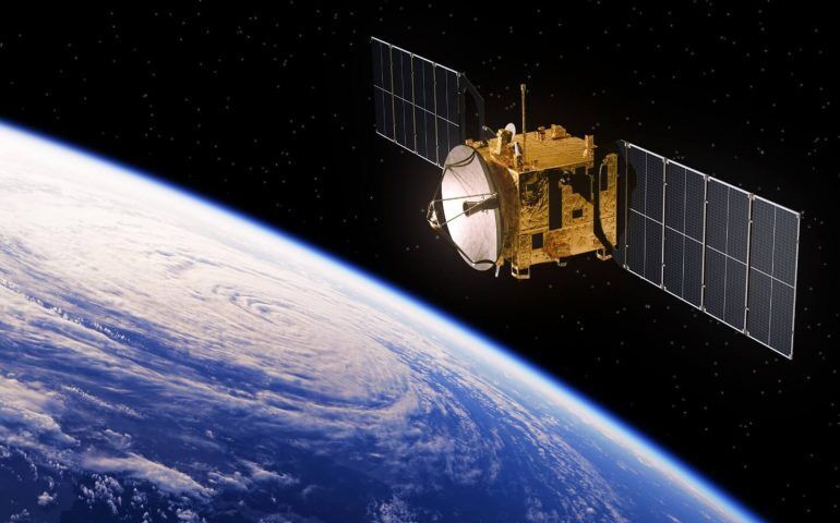 Iran unveils upgrade version of its Kowsar satellite