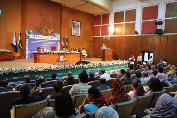 Tehran, Islamabad hold conference on academic-cultural dialogue