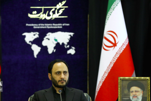 Iran gov't defends economic record after presidential debate