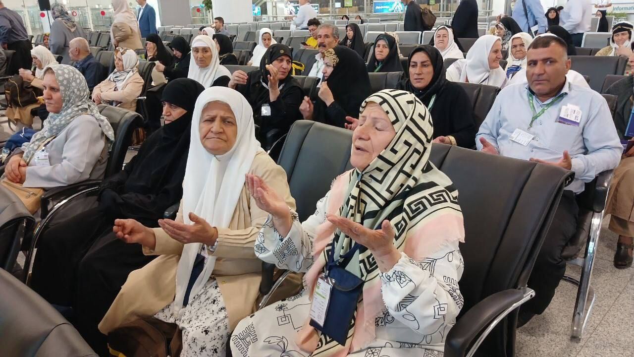 First group of Umrah Hajj pilgrims leave Iran for Saudi Arabia