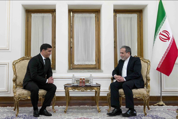 Iran FM receives copy of credentials of new Turkmenistan ambassador