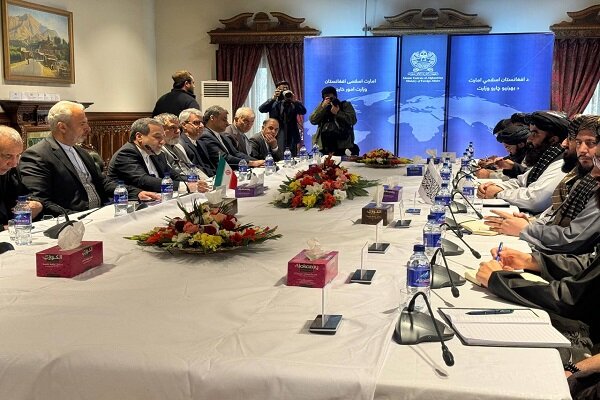 Iran's FM holds talks with Taliban delegation