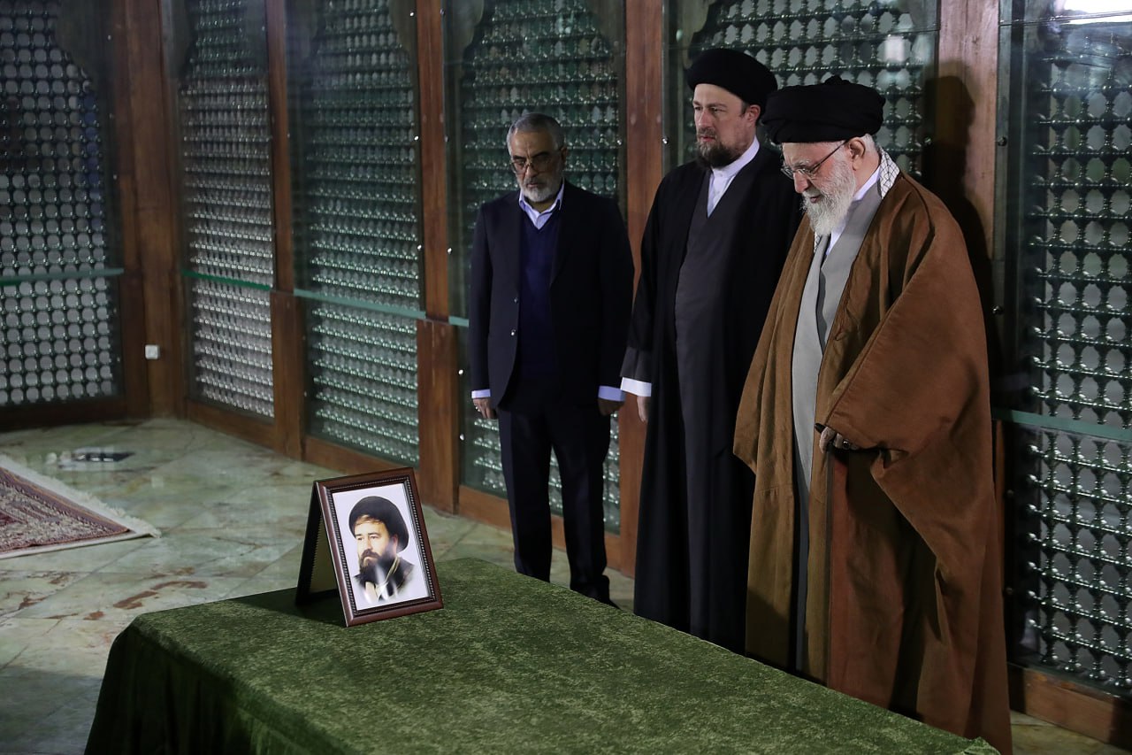 حضور+رهبر+انقلاب+در+مرقد+امام+خمینی