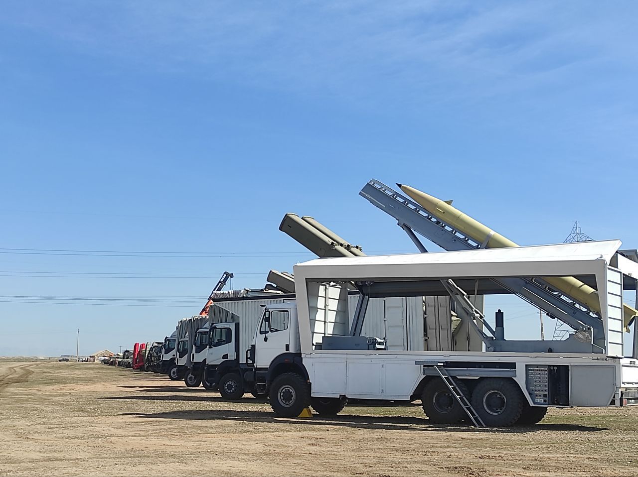 IRGC unveils advanced military equipment in ongoing military drill