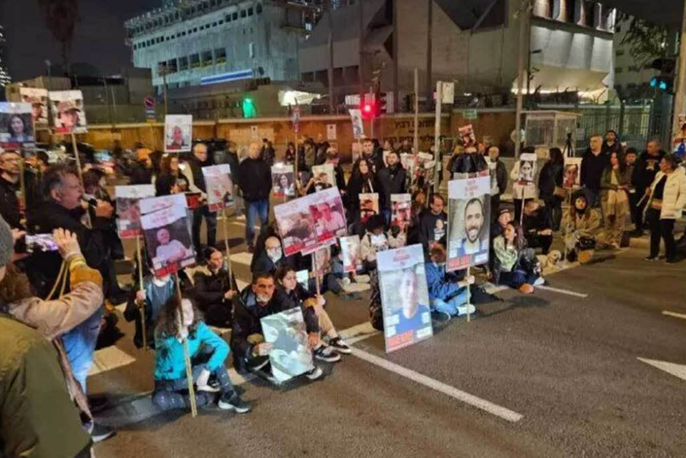 以色列囚犯家属：内塔尼亚胡计划将囚犯埋在隧道中