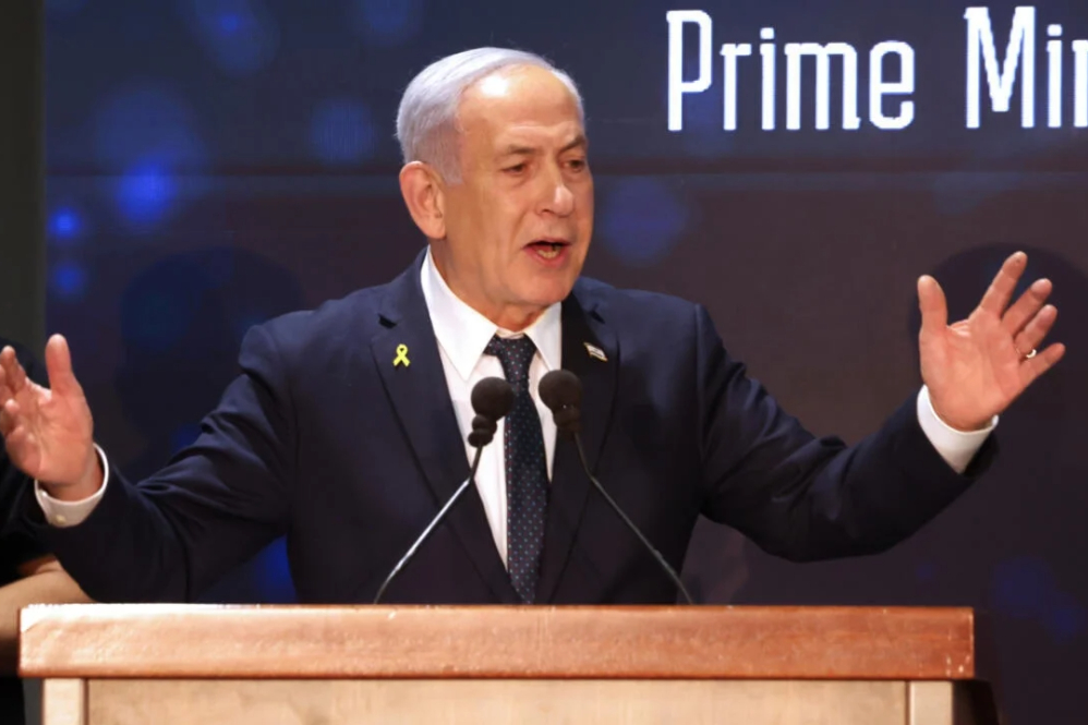 נגביר את הלחץ על חמאס לחלץ את האסירים ולעקור את תושבי עזה.