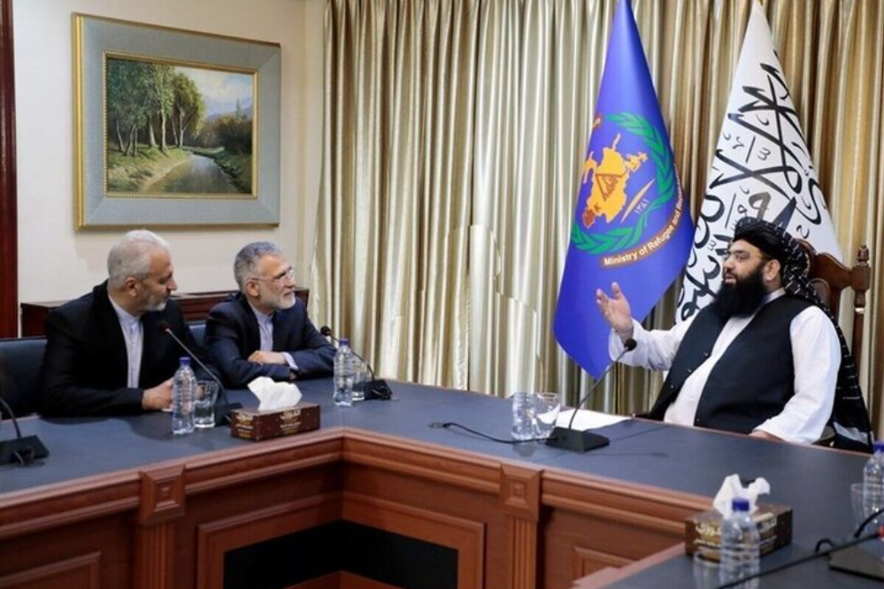 كابول تدعو إلى اجتماعات مشتركة مع طهران بشأن اللاجئين الأفغان