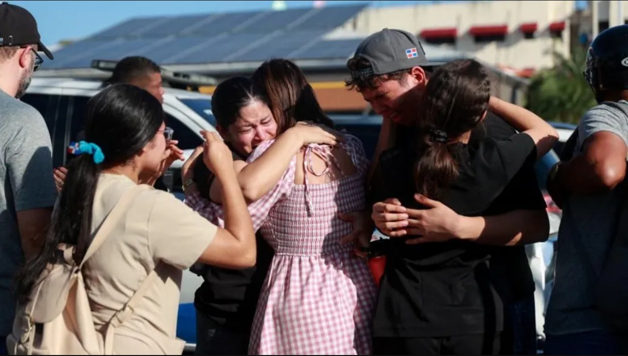 Dominican Republic nightclub collapse kills 98