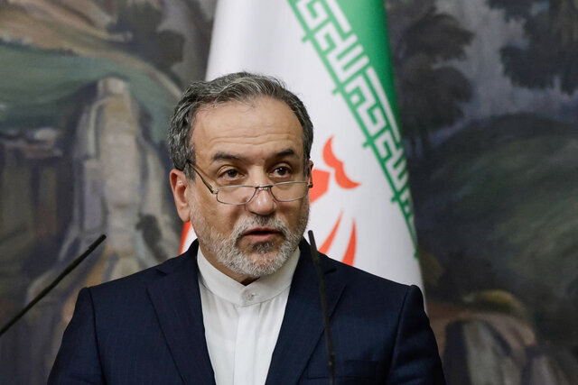 Iranian FM: The talks with US are headed towards the right way