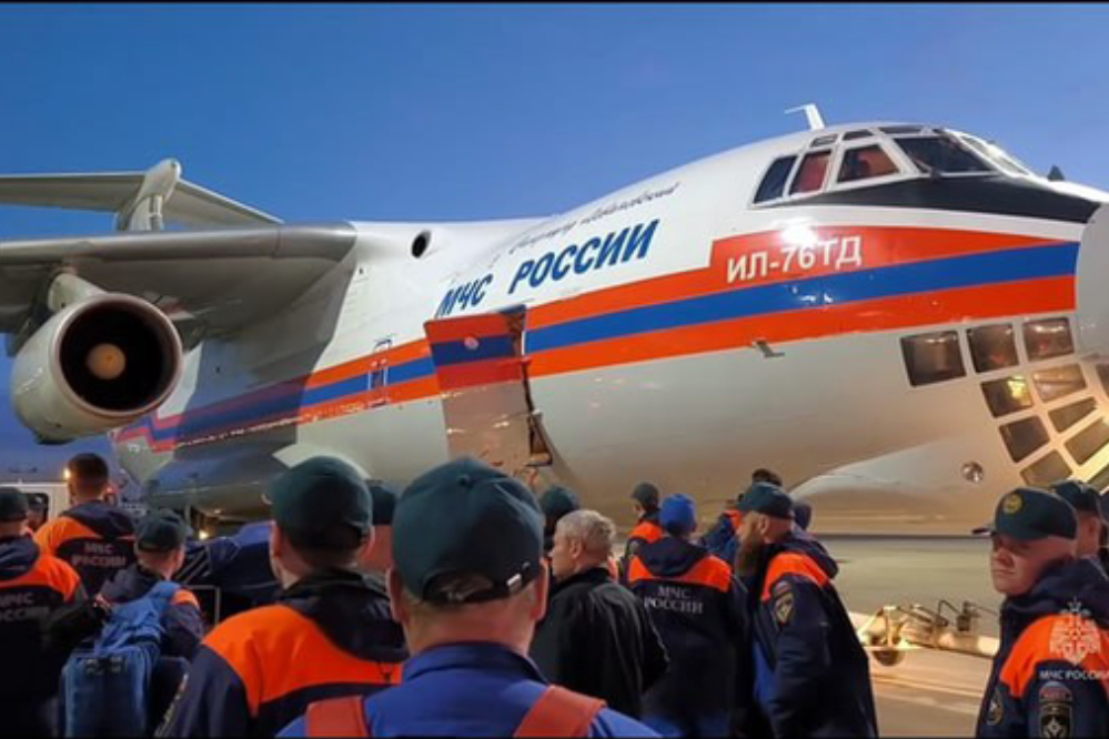 Путин распорядился отправить в Иран несколько самолетов с гуманитарной помощью