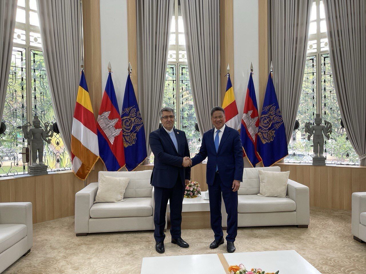 Iran and Cambodia express readiness to strengthen bilateral ties