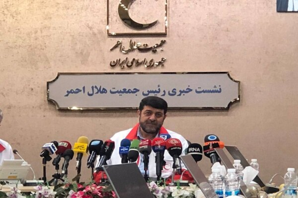 رئيس الهلال الأحمر: الحريق في ميناء الشهيد رجائي بدأ بشرارة أولية من رافعة شوكية
