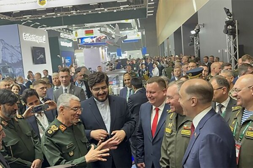 العميد طلائي: التعاون الدفاعي بين إيران وبيلاروسيا سيزداد يوماً بعد يوم