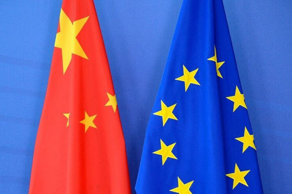 Intensification of Western Activities to Contain China and East Asia Crisis