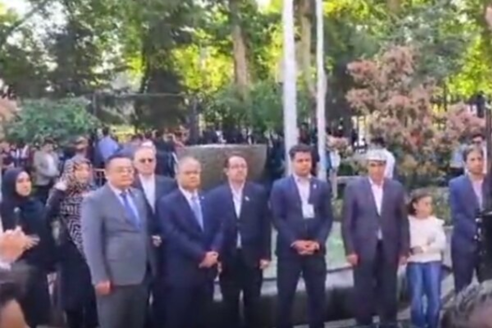 الأمين العام لمنظمة ايكو للتعاون الاقتصادي يُشيد بالعالم الجليل أبو علي سينا