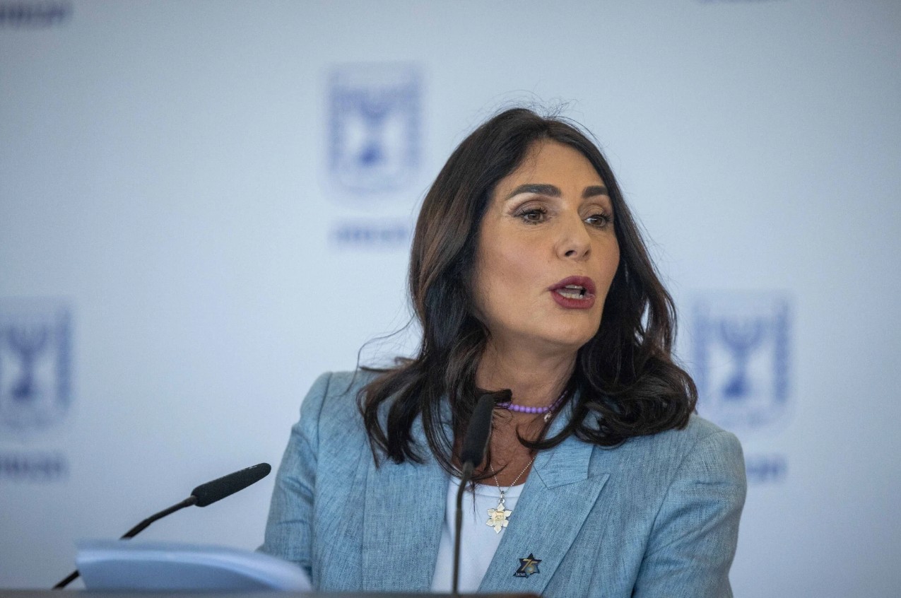 Israel's ministry of transportation prohibited settlers from leaving occupied territories