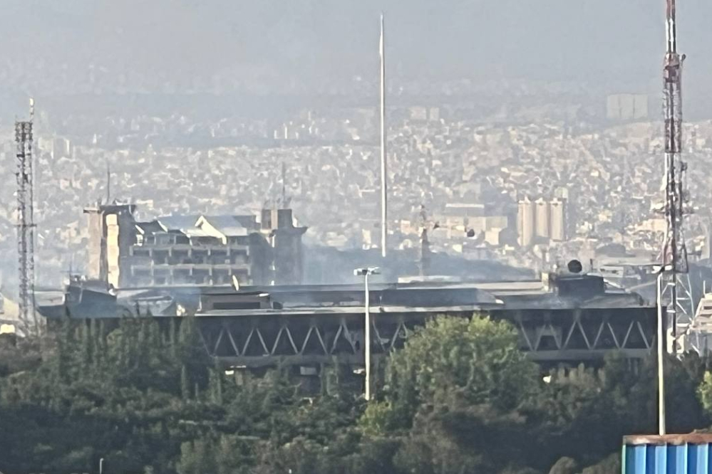 ساختمان+شیشه+ای