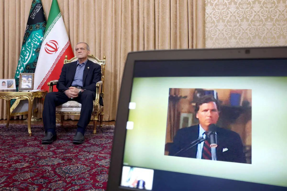 What grade should be given to Pezeshkian’s interview with the American reporter?