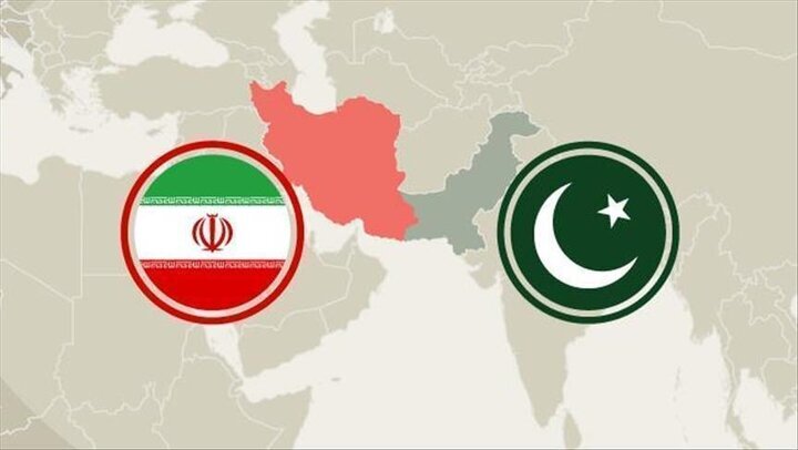 Iran, Pakistan eye developing trade coop by creating joint FZ
