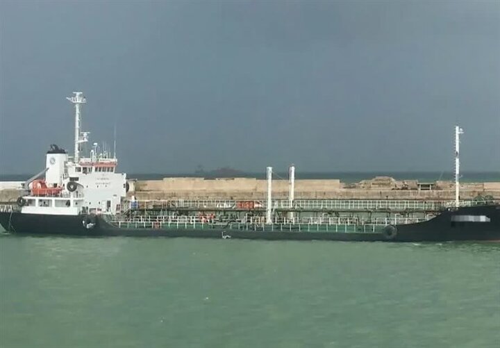 Iran seizes foreign oil tanker in Persian Gulf, 17 arrested