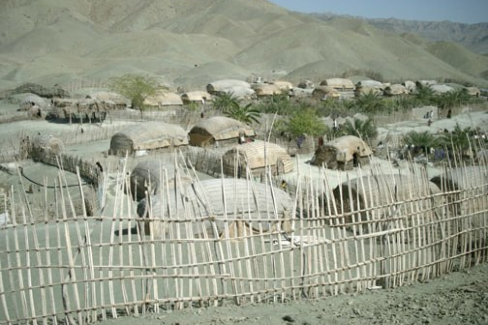 نور
