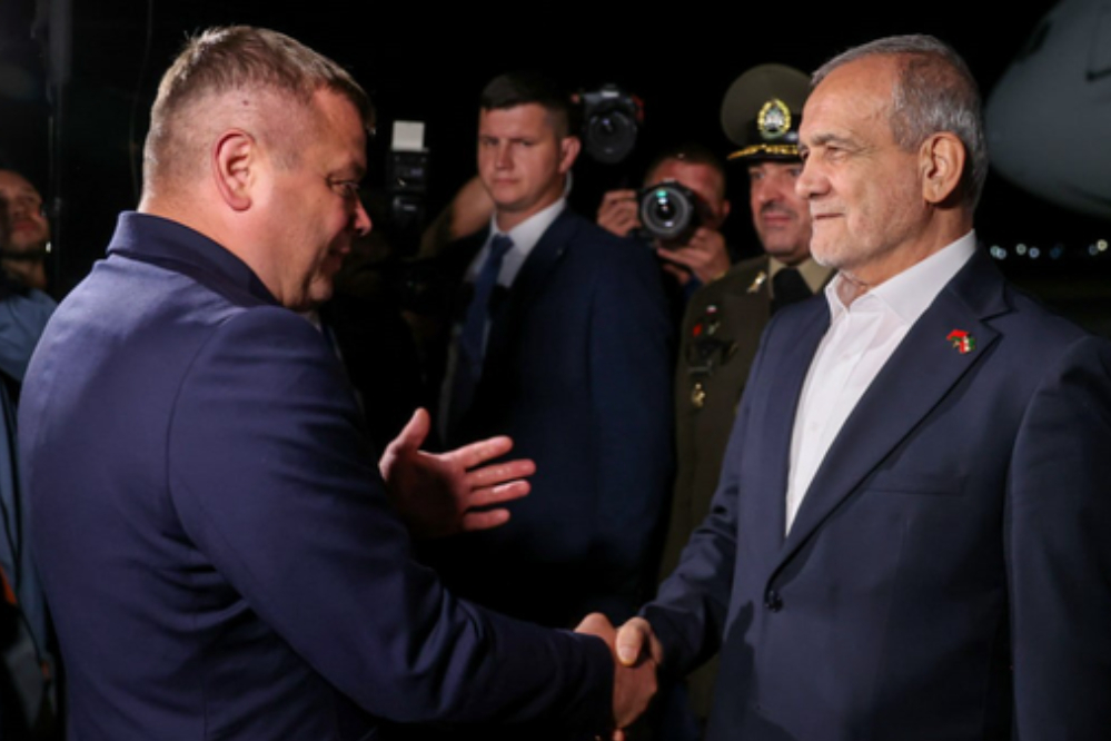 Иран и Беларусь подпишут 12 документов о сотрудничестве