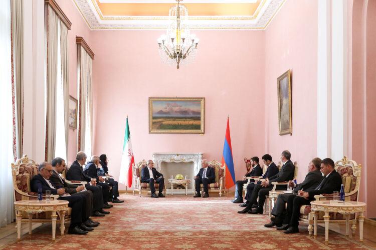 President Pezeshkian: Iran's definite policy is to deepen friendly ties with Armenia