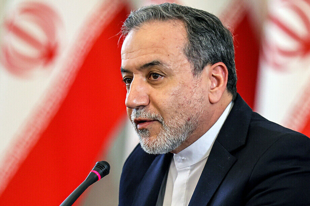 National Doctors' Day: Araghchi commends role of Iranian medical community