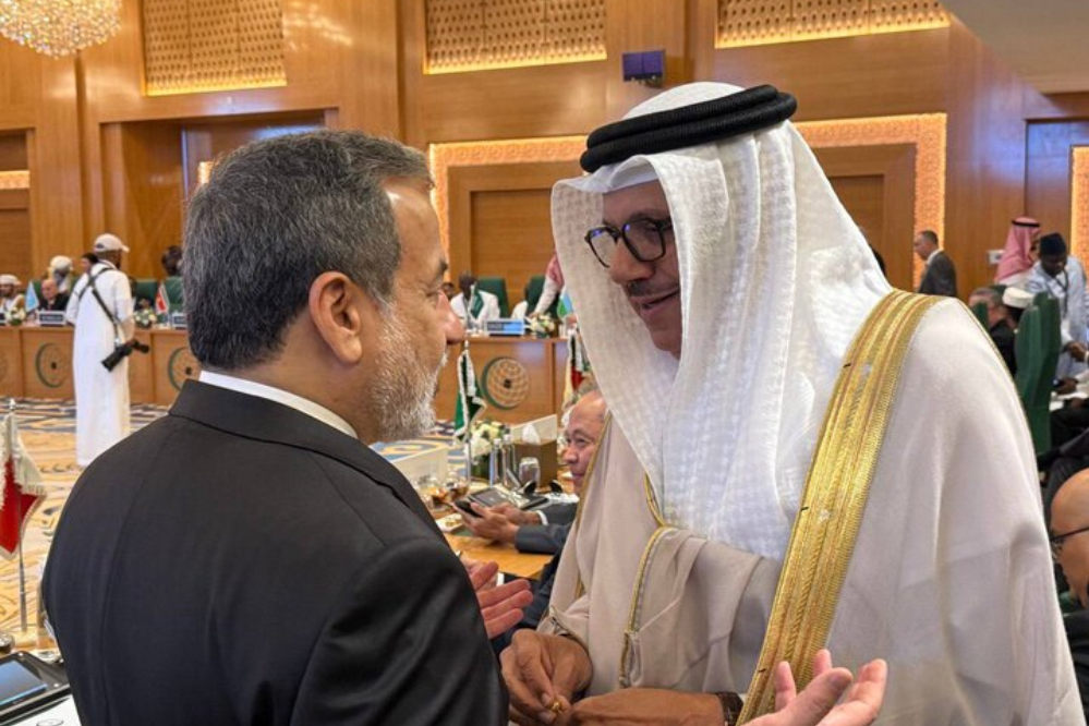 عراقجي يلتقي نظيره البحريني في جدة