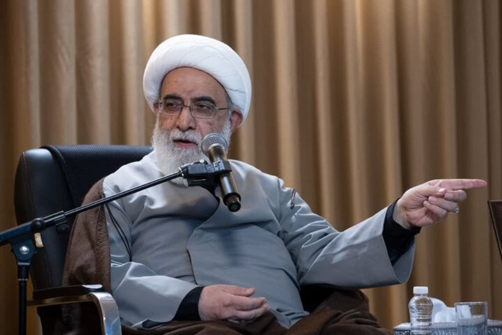 أمين المجلس الأعلى للحوزات العلمية يزور موقع فوردو النووي