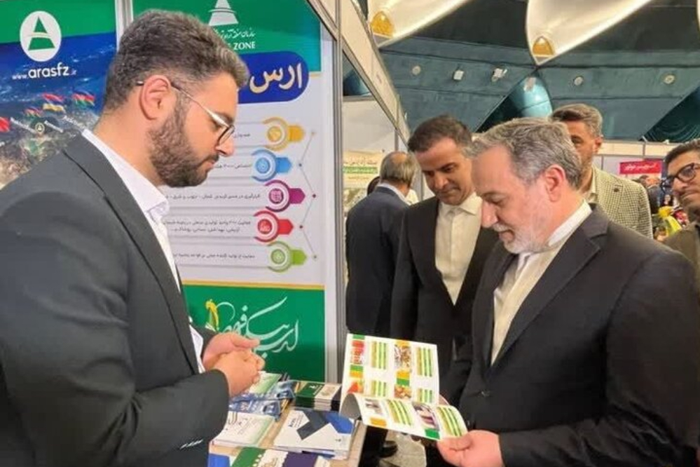 عراقجي: وزارة الخارجية بصدد إعداد ملحق للسياسة الخارجية لكل منطقة حرة