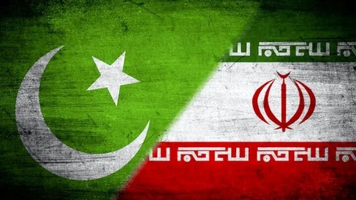 Pakistan eyes expanding defense coop. with Iran: minister