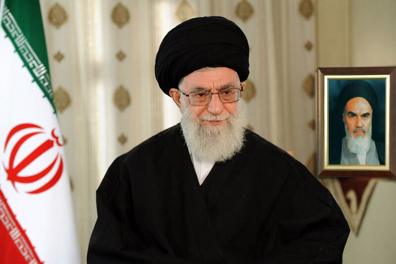 Leader congratulates Iranian national wrestling team's impressive victory
