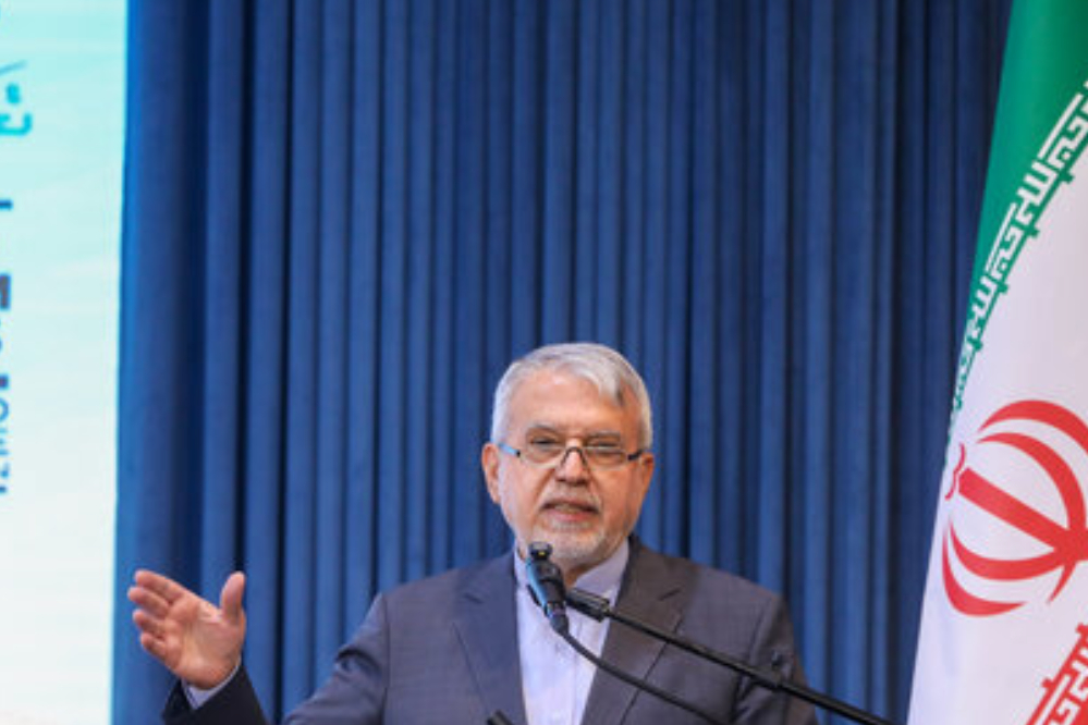 وزير السياحة الايراني: عدد المسافرين والزوار العراقيين سيرتفع من 3.5 مليون إلى 5 ملايين