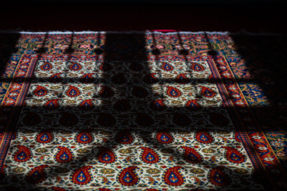 Historic Qajar-era Persian carpet unveiled in Tehran (+PHOTO)