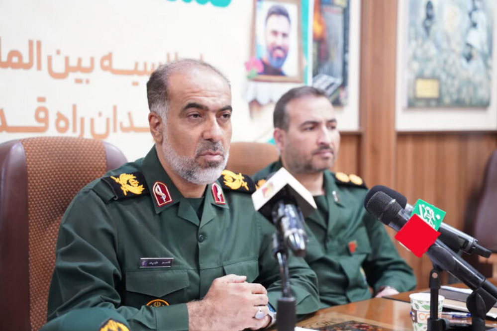 العميد علي بور: المؤتمر الدولي "لشهداء طريق القدس" سيعقد في شيراز