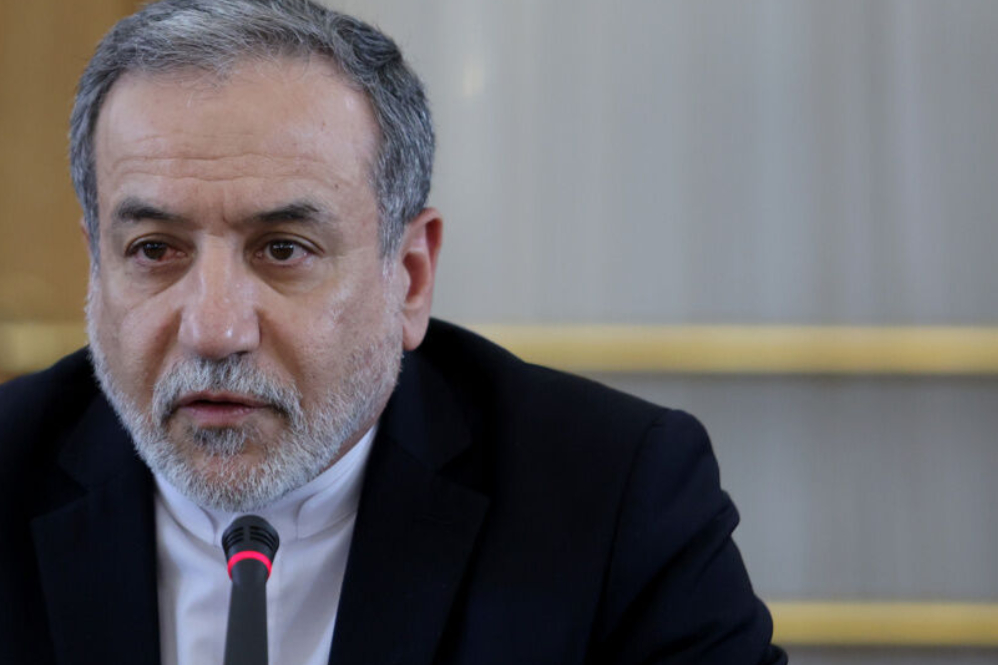 Foreign Minister says Iran will not negotiate its sovereign rights