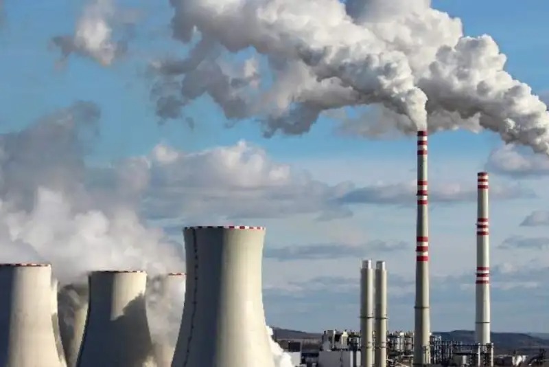 Global Energy in Grip of Old Fuels