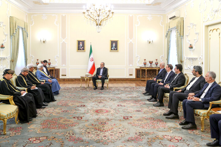 Iran, Oman have constantly remained together: Pezeshkian