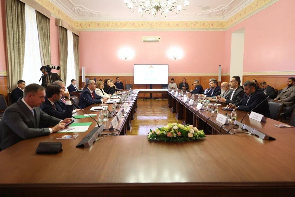 Тегеран и Москва намерены укреплять культурно-торговые связи и обмен опытом