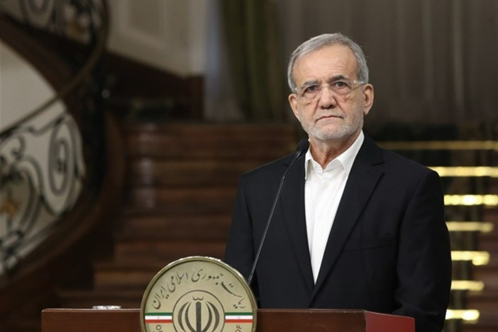 الرئيس الإيراني: التعاون الإقليمي ليس خياراً بل ضرورة حتمية