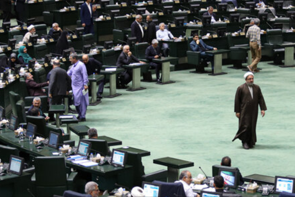 إنشاء مركز تطوير وربط خدمات الذكاء الاصطناعي