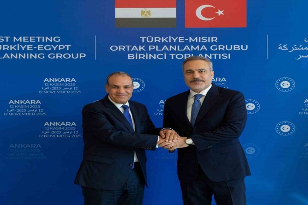 קהיר ואנקרה דנות בפרויקט "כוח הייצוב הבינלאומי" בעזה