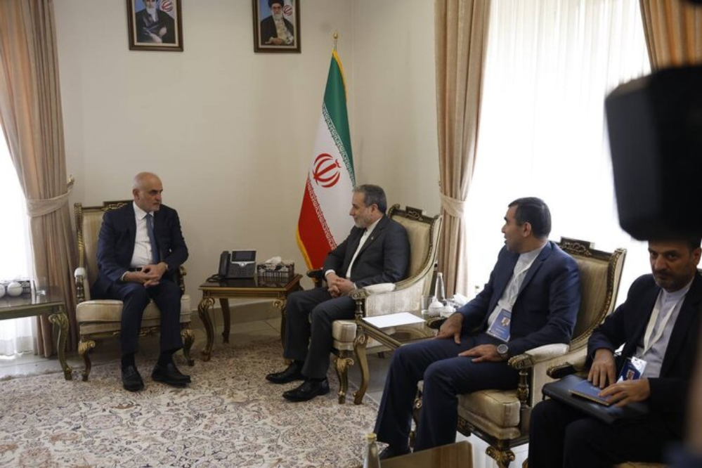 وزير الخارجية يلتقي نائب رئيس مجلس النواب اللبناني