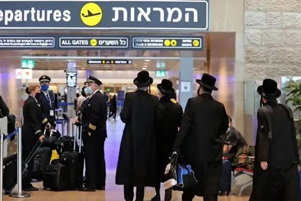 קריסת האמון בממשלת הכיבוש גורמת לעשרות אלפים לעזוב את הישות הבלתי לגיטימית.