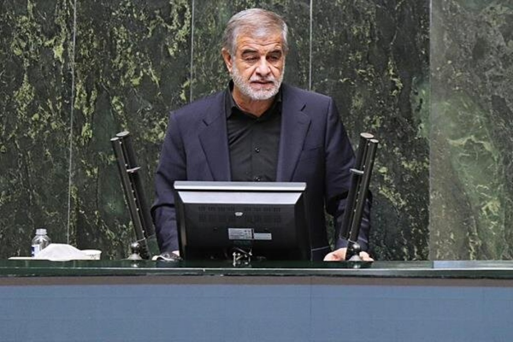 بلوکه کردن بخشی از وام خلاف قانون است