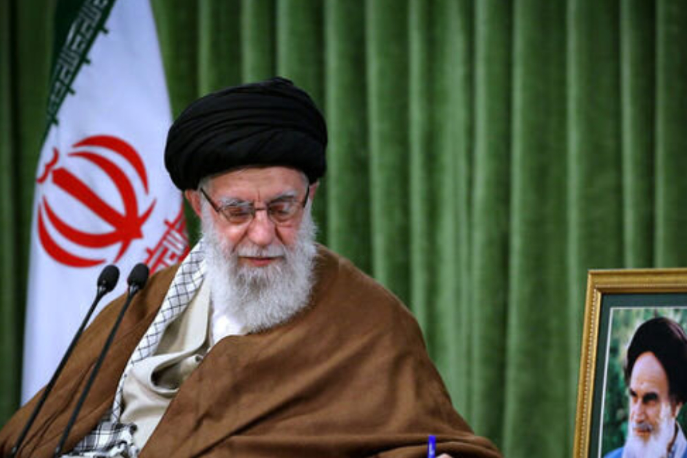 قائد الثورة الإسلامية يعزي بوفاة نجل حجة الإسلام والمسلمين السيد صديقي