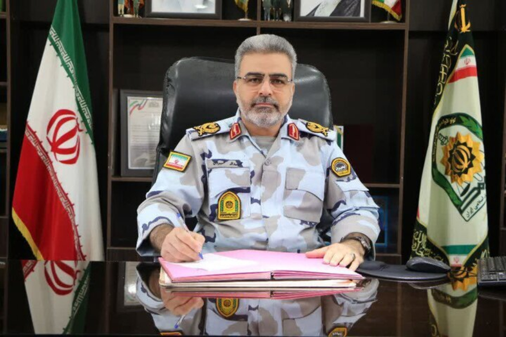 ضبط سفينة محملة بالبضائع المهربة في الحدود المائية لمحافظة بوشهر