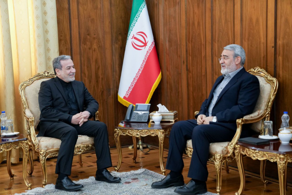 伊朗驻华大使会见伊朗外交部长