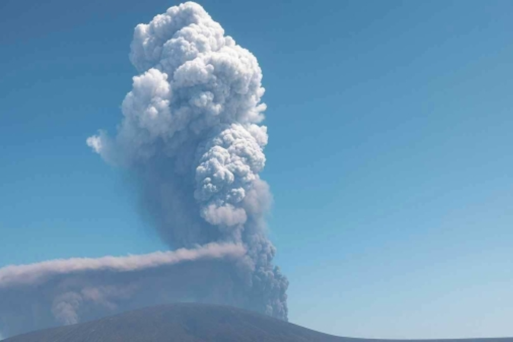 بركان هايلي غوبي في إثيوبيا يثور بعد آلاف السنين من الخمود